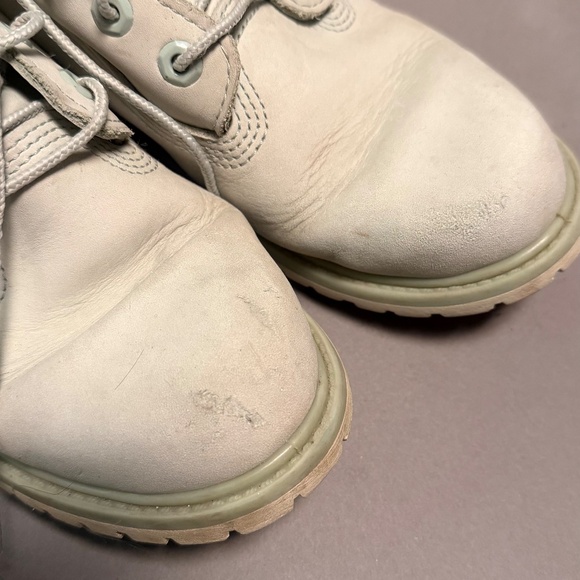 Light green Timberland shoes size 8M - Picture 3 of 9